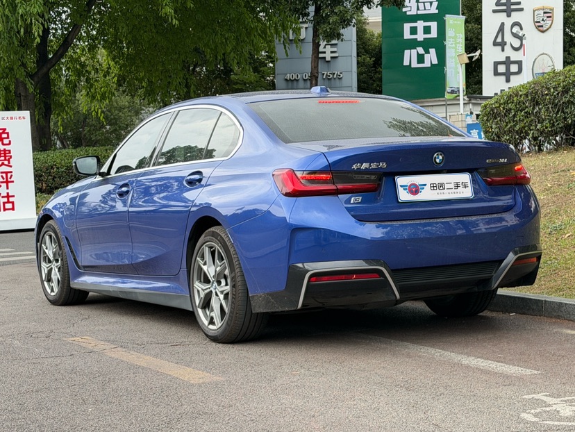 BMW i3 2022 car image #2