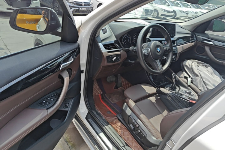 BMW X1 2020 car image #16