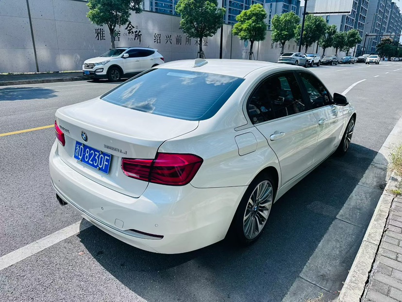 BMW 3 Series 2018 #2 BMW 3 Series 2018 car image #2