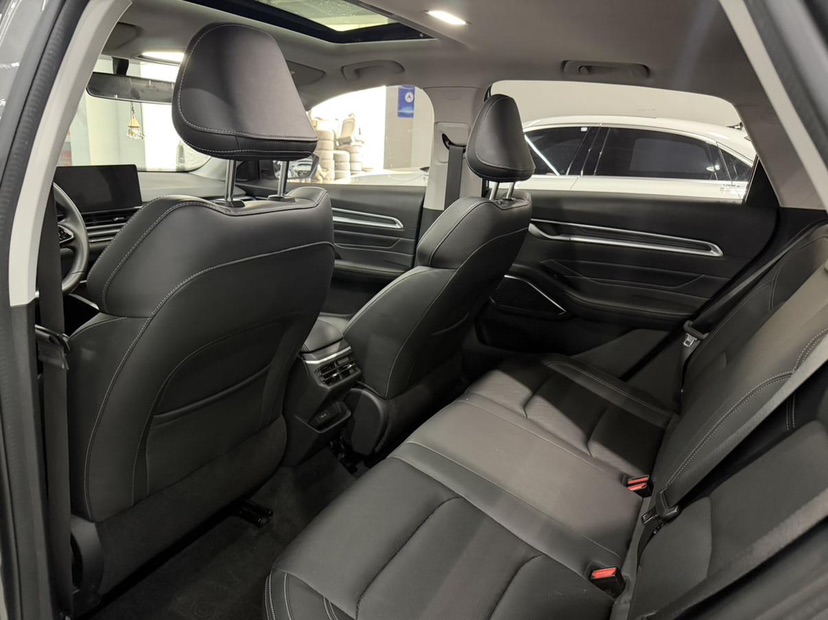 GEELY Emgrand 2021 car image #4