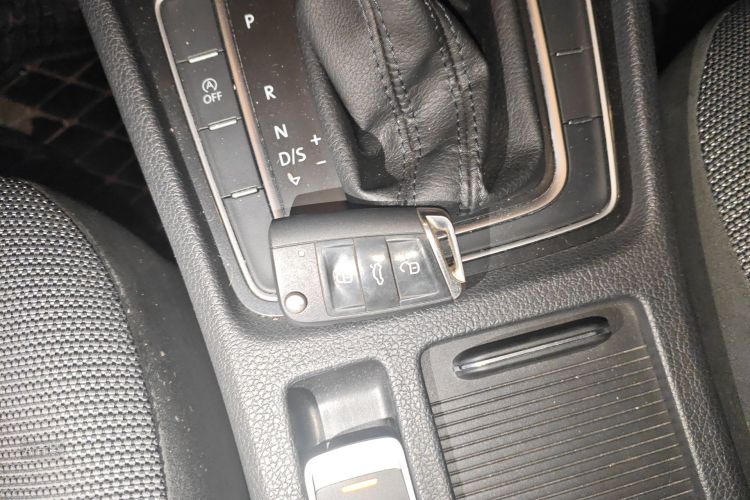 Volkswagen Golf 2018 immagine di auto #10