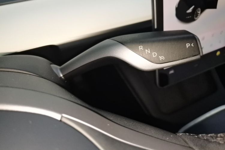 Tesla Model 3 2021 car image #26