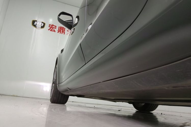 Tesla Model 3 2021 car image #27