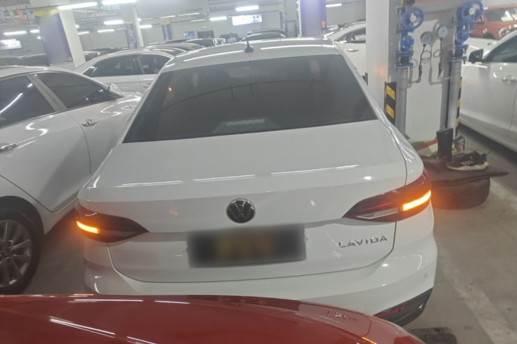 Volkswagen Lavida 2023 car image #6