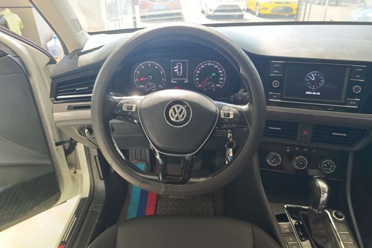 Volkswagen Bora 2019 #11 Volkswagen Bora 2019 car image #11