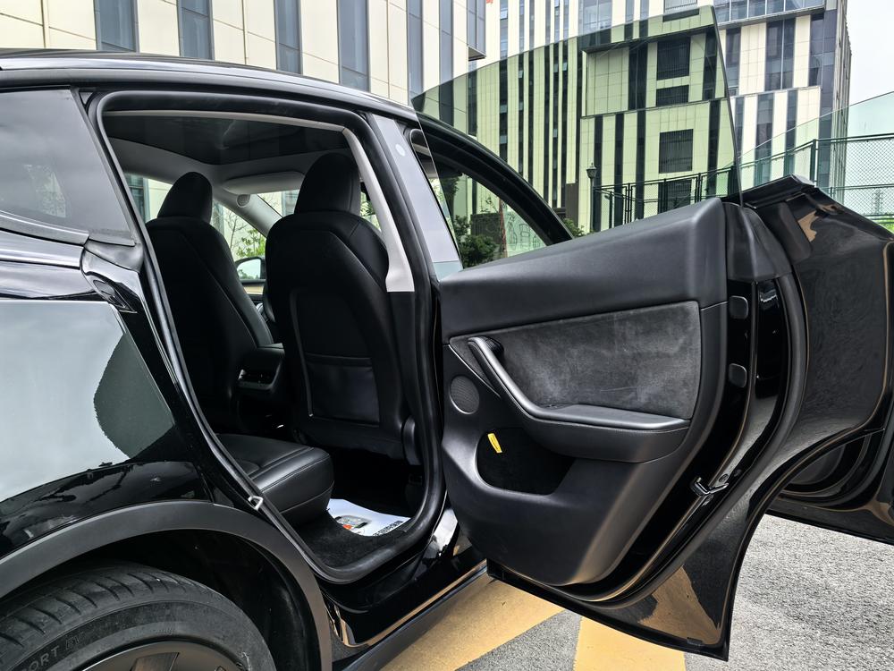 Tesla Model Y 2022 #13 Tesla Model Y 2022 car image #13