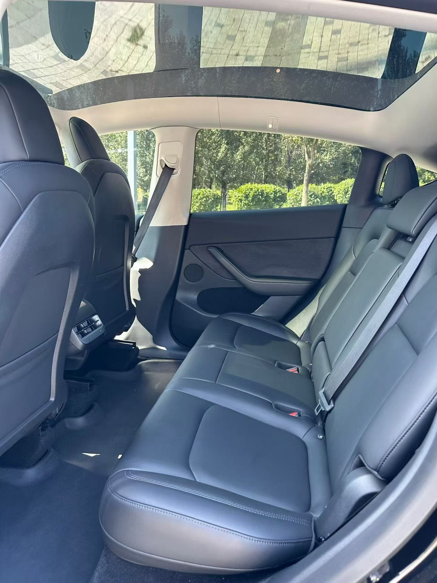 Tesla Model Y 2022 #5 Tesla Model Y 2022 immagine di auto #5
