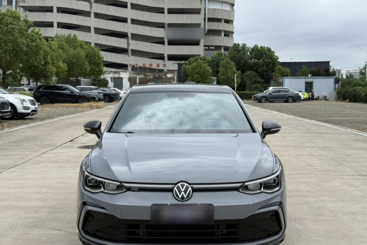 Volkswagen Golf 2024 car image #6
