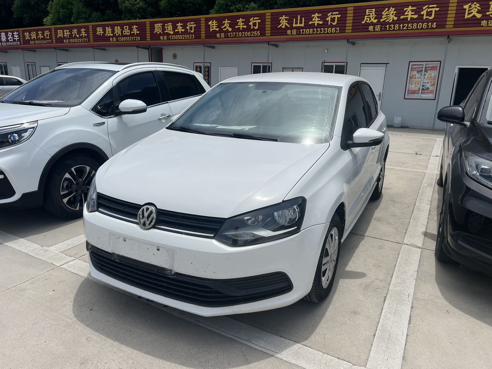 Volkswagen Polo 2016 car image 