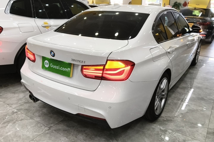 BMW 3 Series 2019 #5 BMW 3 Series 2019 car image #5