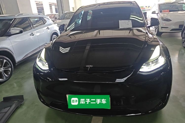 Tesla Model Y 2023 car image #3