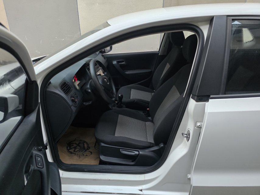 Volkswagen Polo 2015 #12 Volkswagen Polo 2015 car image #12