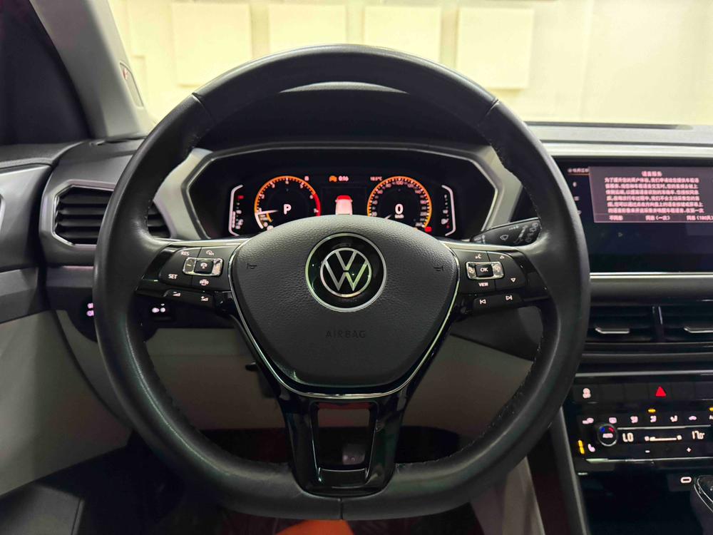 Volkswagen T-Cross 2022 #14 Volkswagen T-Cross 2022 car image #14
