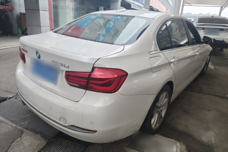 BMW 3 Series 2017 изображение автомобиля #7
