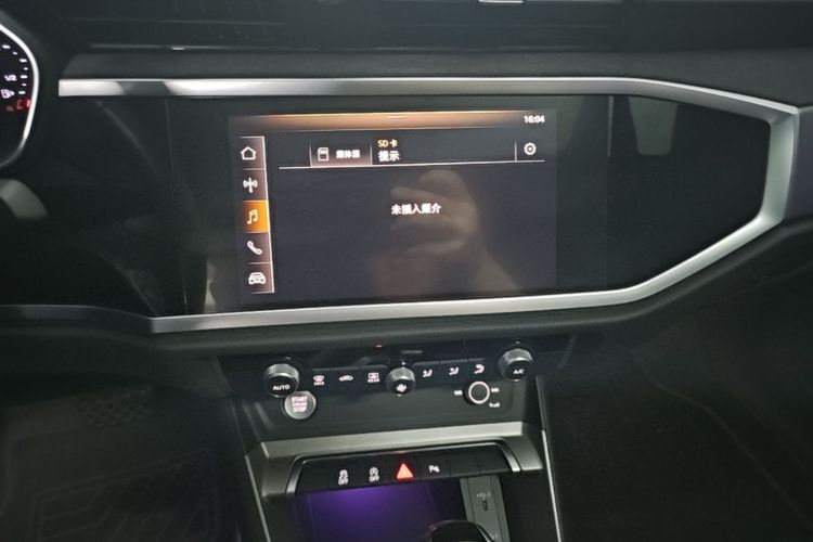 Audi Q3 2019 #13 Audi Q3 2019 car image #13
