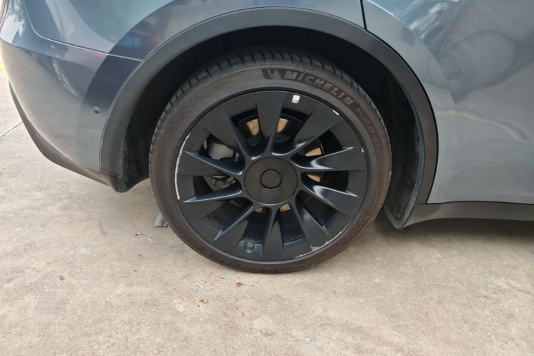 Tesla Model Y 2022 #10 Tesla Model Y 2022 car image #10