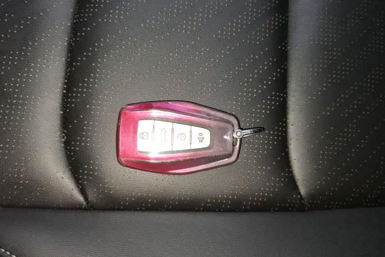 GEELY Emgrand 2023 изображение автомобиля #9