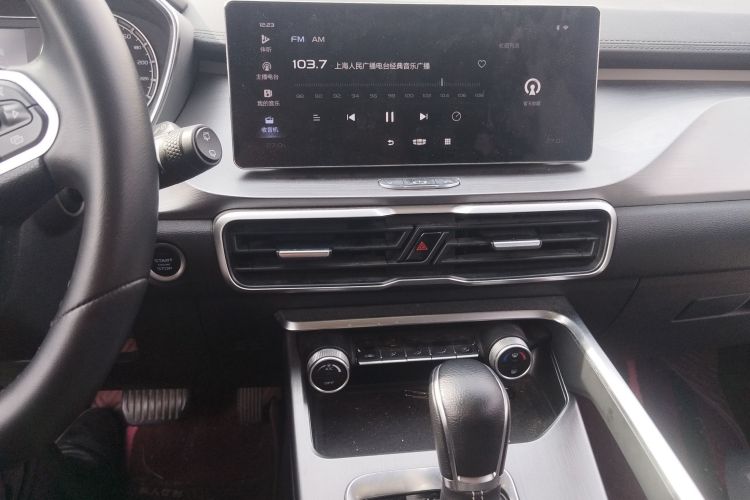 GEELY Coolray 2020 car image #18