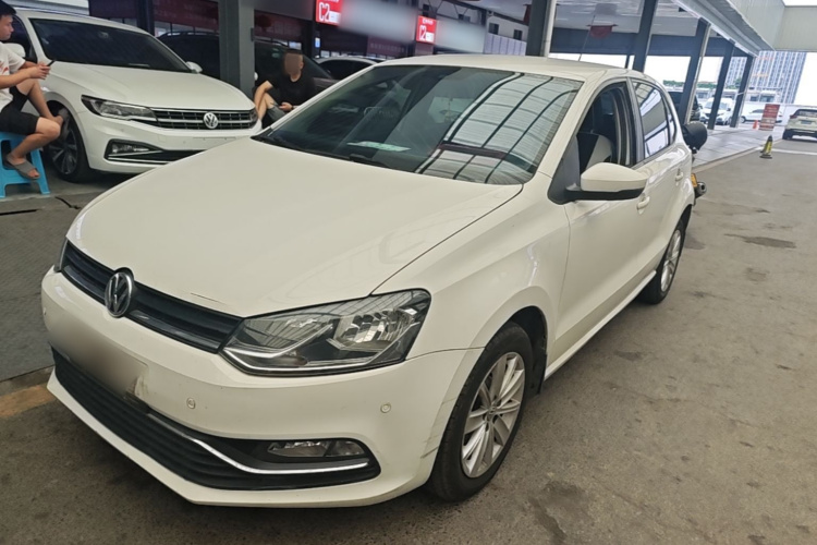 Volkswagen Polo 2016 car image #2