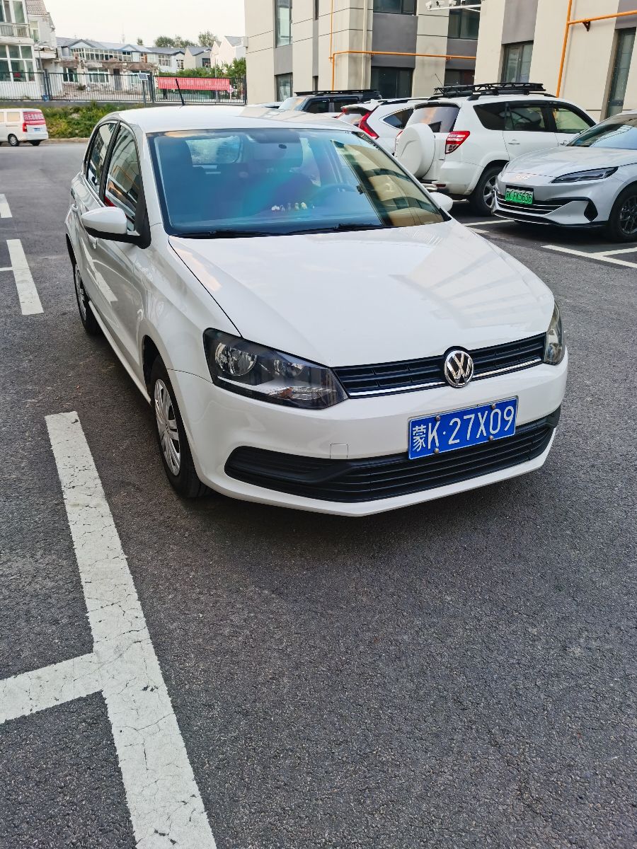 Volkswagen Polo 2017 car image #3
