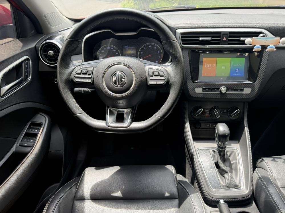 MG ZS 2017 #9 MG ZS 2017 car image #9