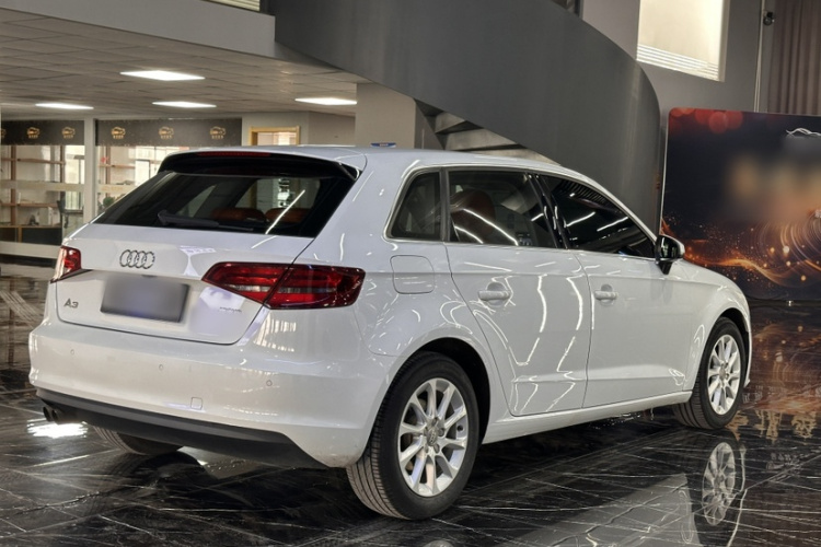 Audi A3 2017 car image #4
