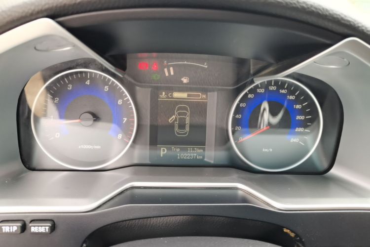 GEELY Emgrand 2015 #12 GEELY Emgrand 2015 car image #12