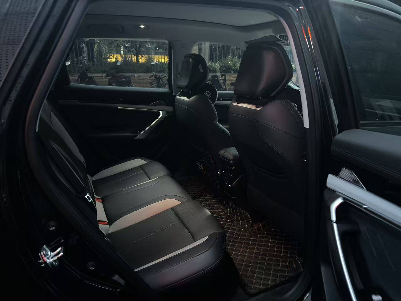 GEELY Boyue L 2025 car image #5