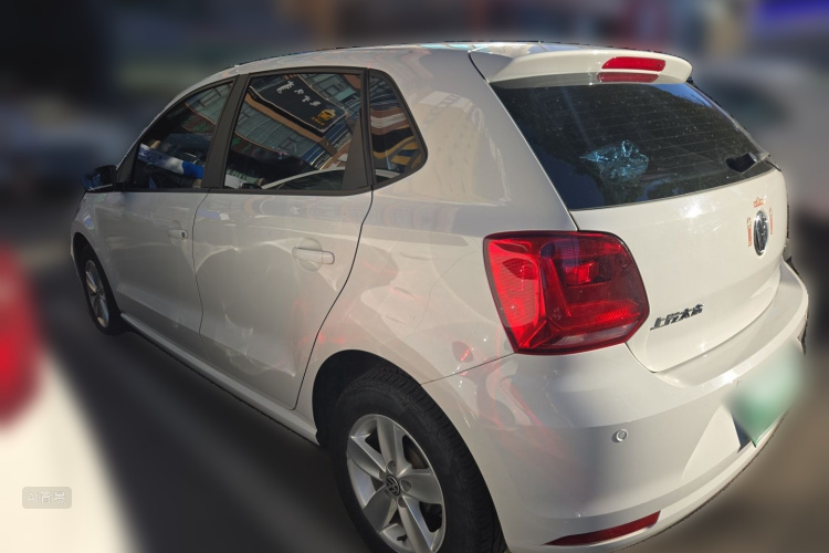 Volkswagen Polo 2017 car image #5