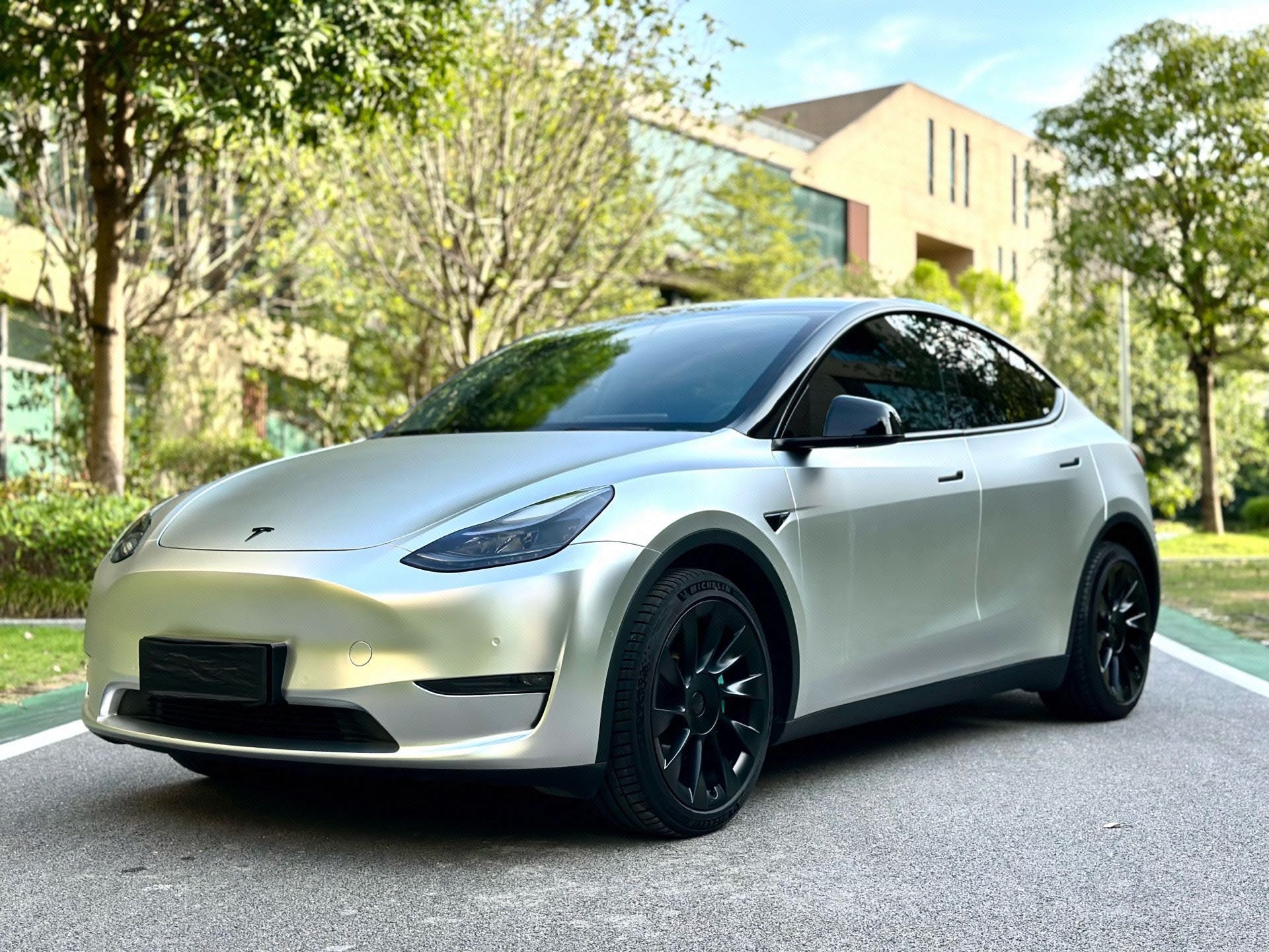 Tesla Model Y 2021 Tesla Model Y 2021 صورة سيارة