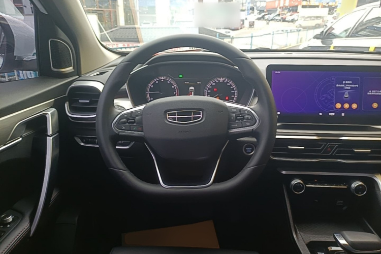 GEELY Coolray 2023 car image #15