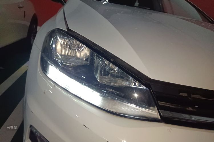 Volkswagen Golf 2018 car image #8