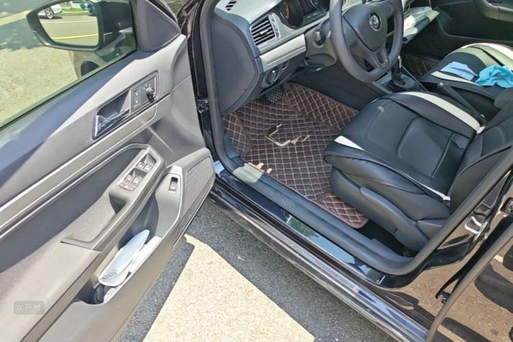Volkswagen Lavida 2017 car image #18
