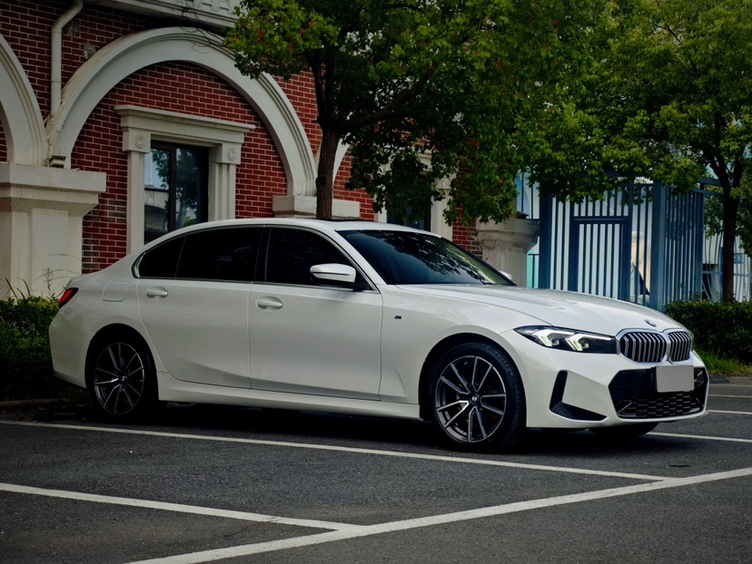 BMW 3 Series 2024 #3 BMW 3 Series 2024 car image #3