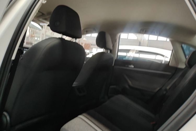 Volkswagen Lavida 2021 car image #17