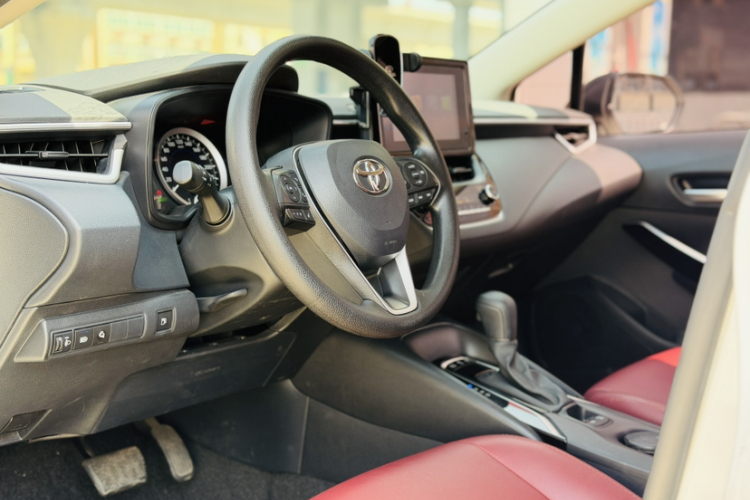 Toyota Corolla 2023 car image #17