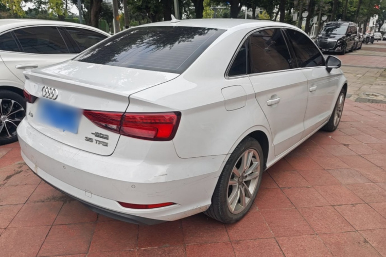 Audi A3 2018 immagine di auto #7