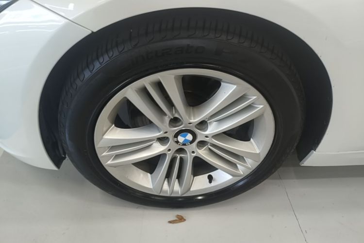 BMW 3 Series 2017 #9 BMW 3 Series 2017 car image #9