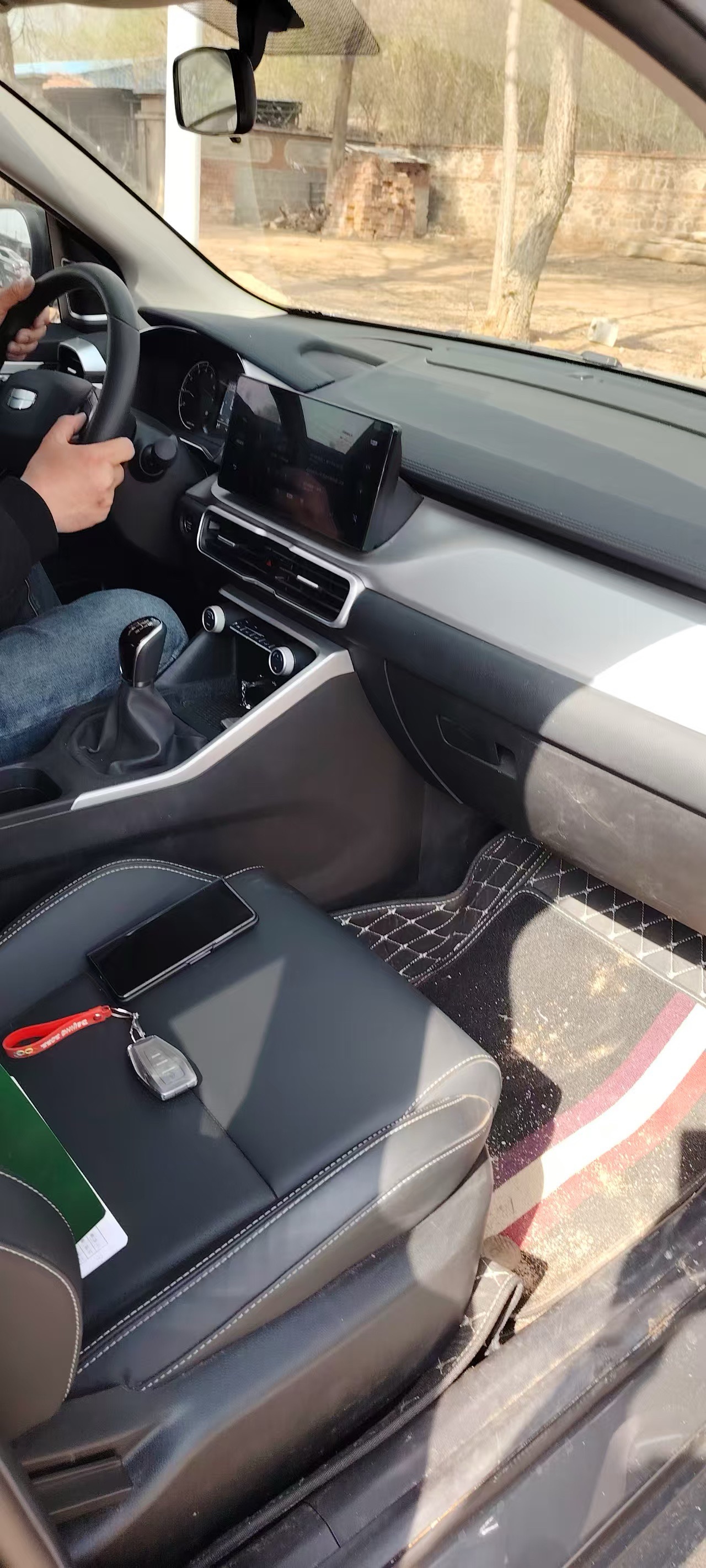 GEELY Coolray 2024 car image #5