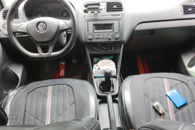 Volkswagen Polo 2018 car image #11