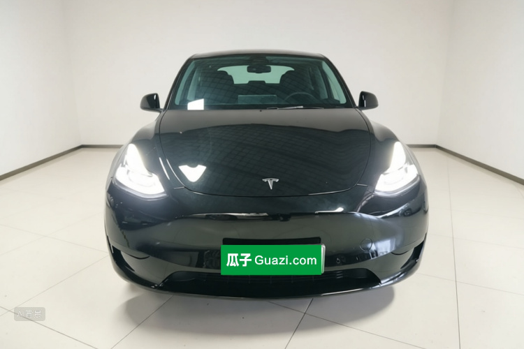 Tesla Model Y 2023 #3 Tesla Model Y 2023 car image #3