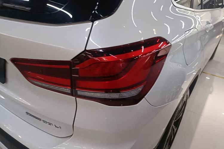 BMW X1 2020 car image #8