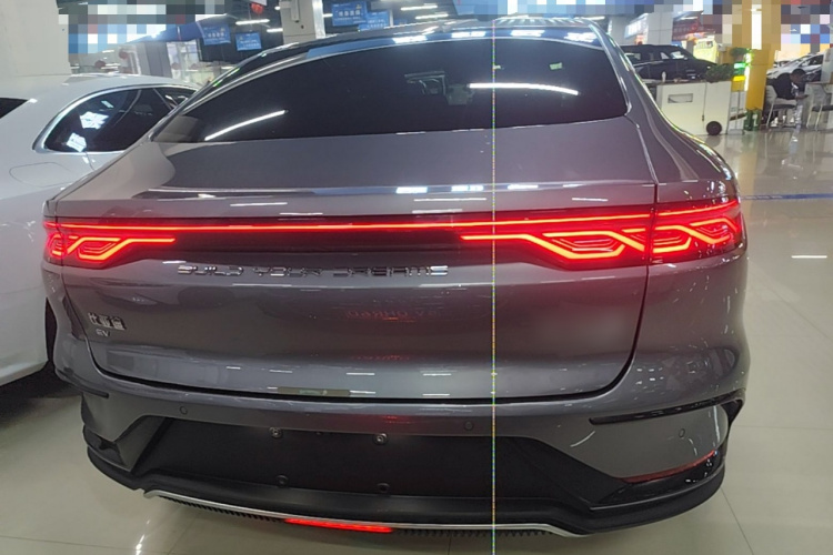 BYD Han 2023 car image #6