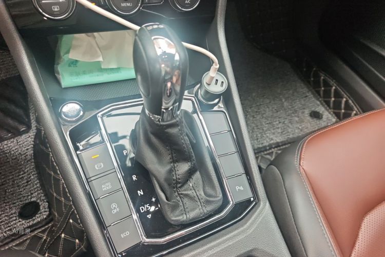 Volkswagen Lavida 2019 car image #16