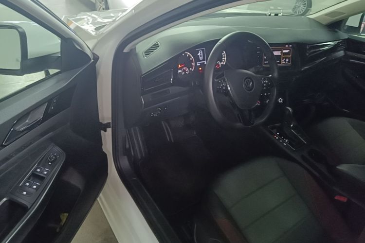 Volkswagen Bora 2021 car image #16