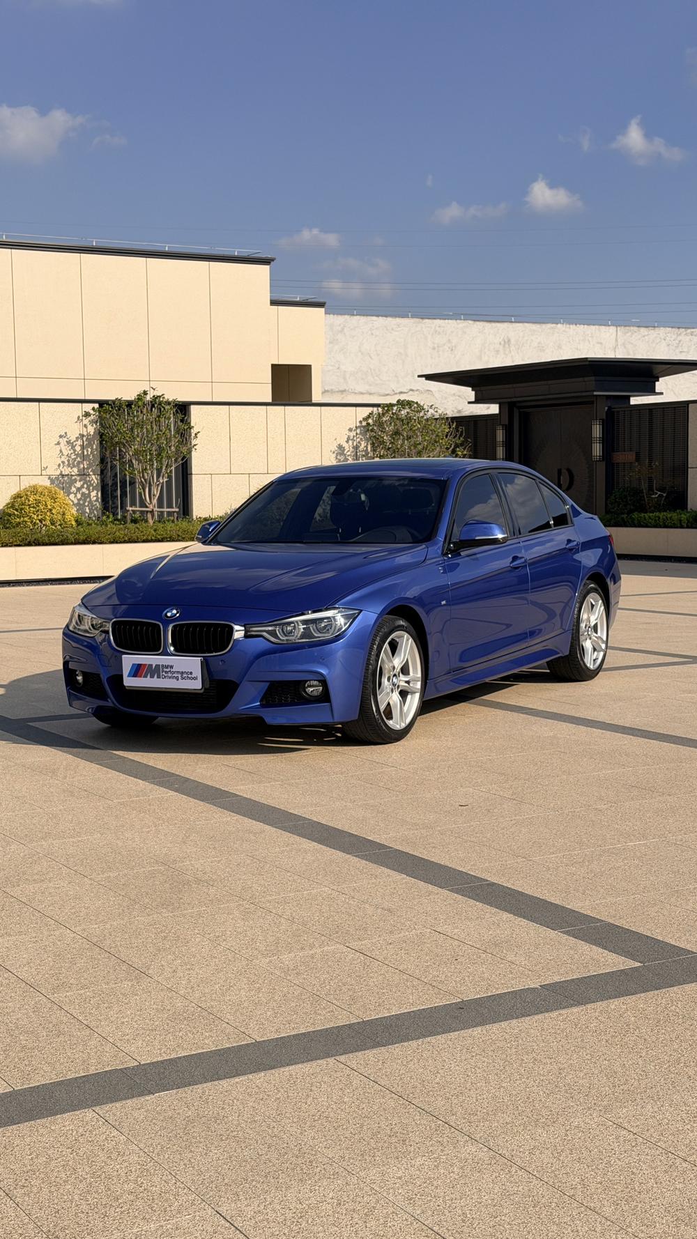 BMW 3 Series 2015 BMW 3 Series 2015 car image