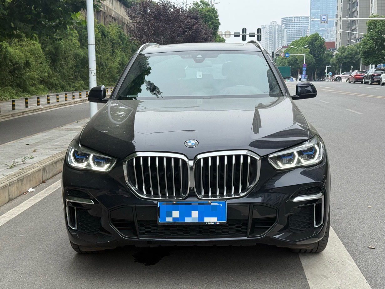 BMW X5 2023 car image #2