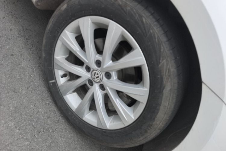 Volkswagen Lavida 2016 car image #6