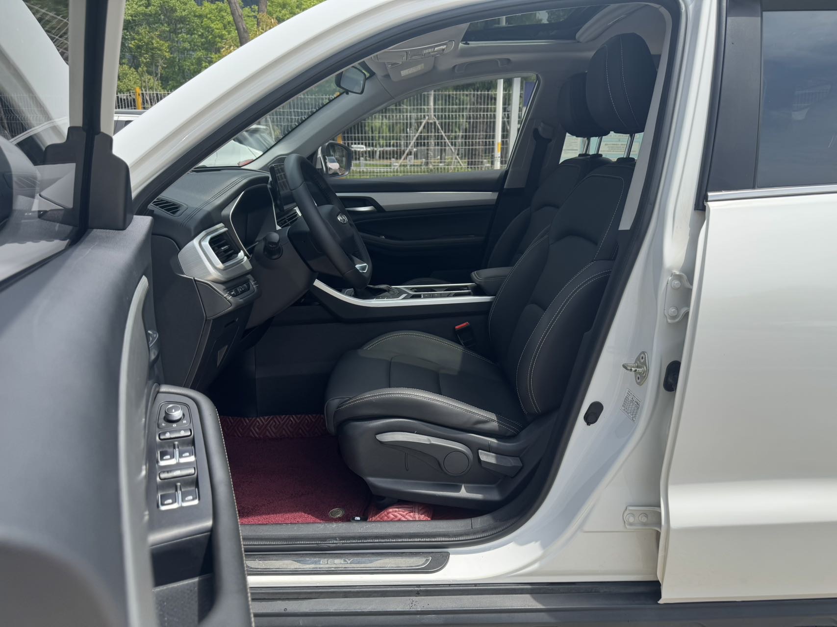 GEELY Vision X6 2020 car image #5