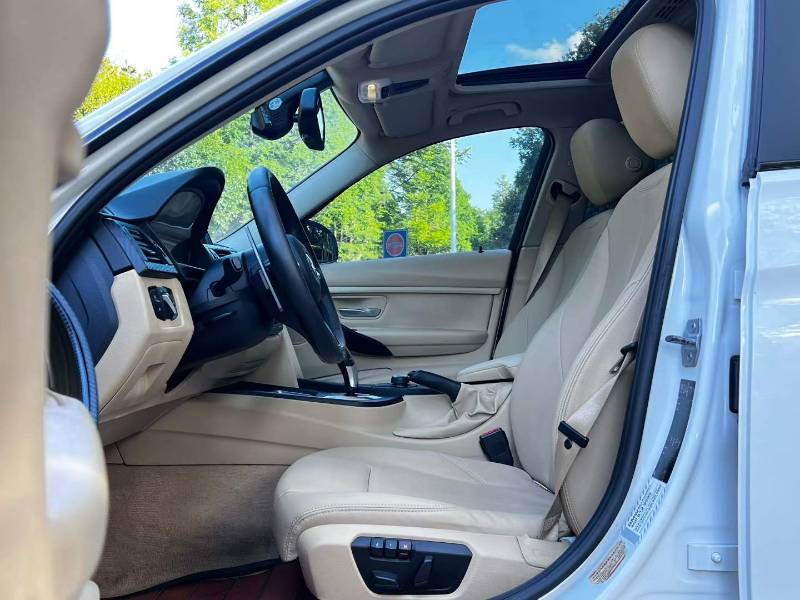 BMW 3 Series 2015 car image #4